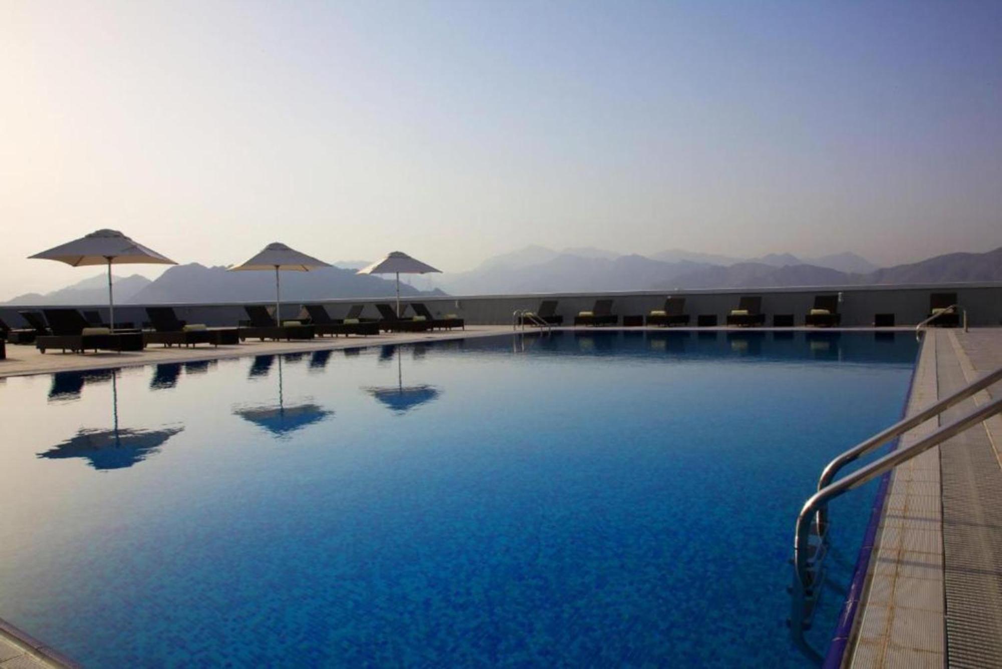 Dancenter Luxe Corniche Hotel Formerly Concorde Hotel Fujaïrah Extérieur photo