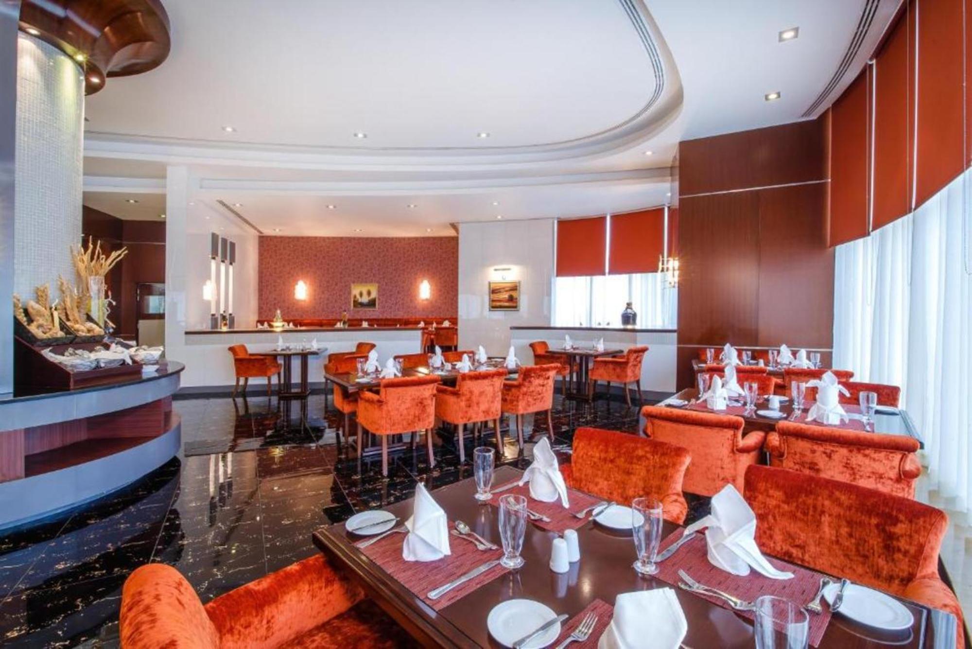 Dancenter Luxe Corniche Hotel Formerly Concorde Hotel Fujaïrah Extérieur photo