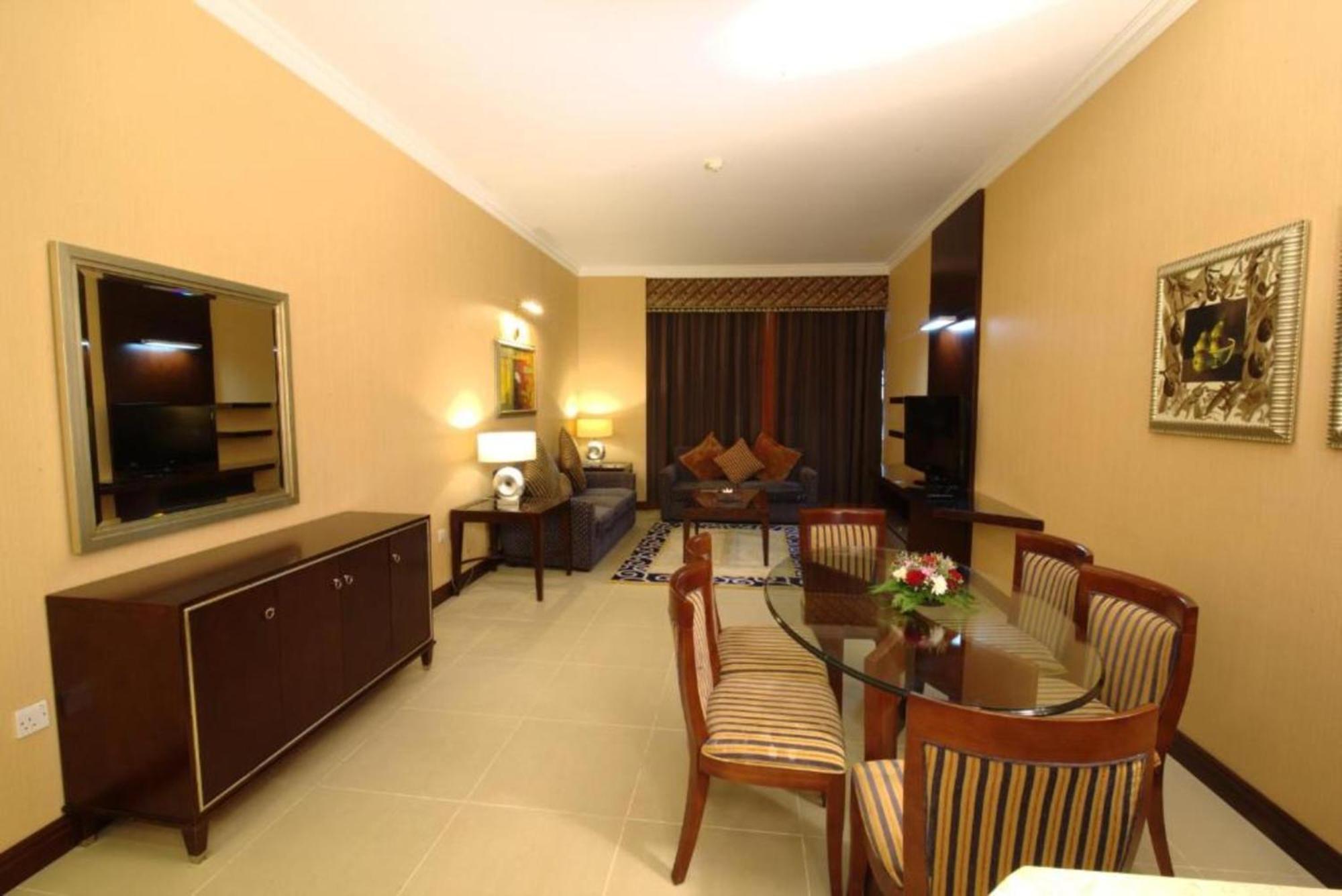 Dancenter Luxe Corniche Hotel Formerly Concorde Hotel Fujaïrah Extérieur photo