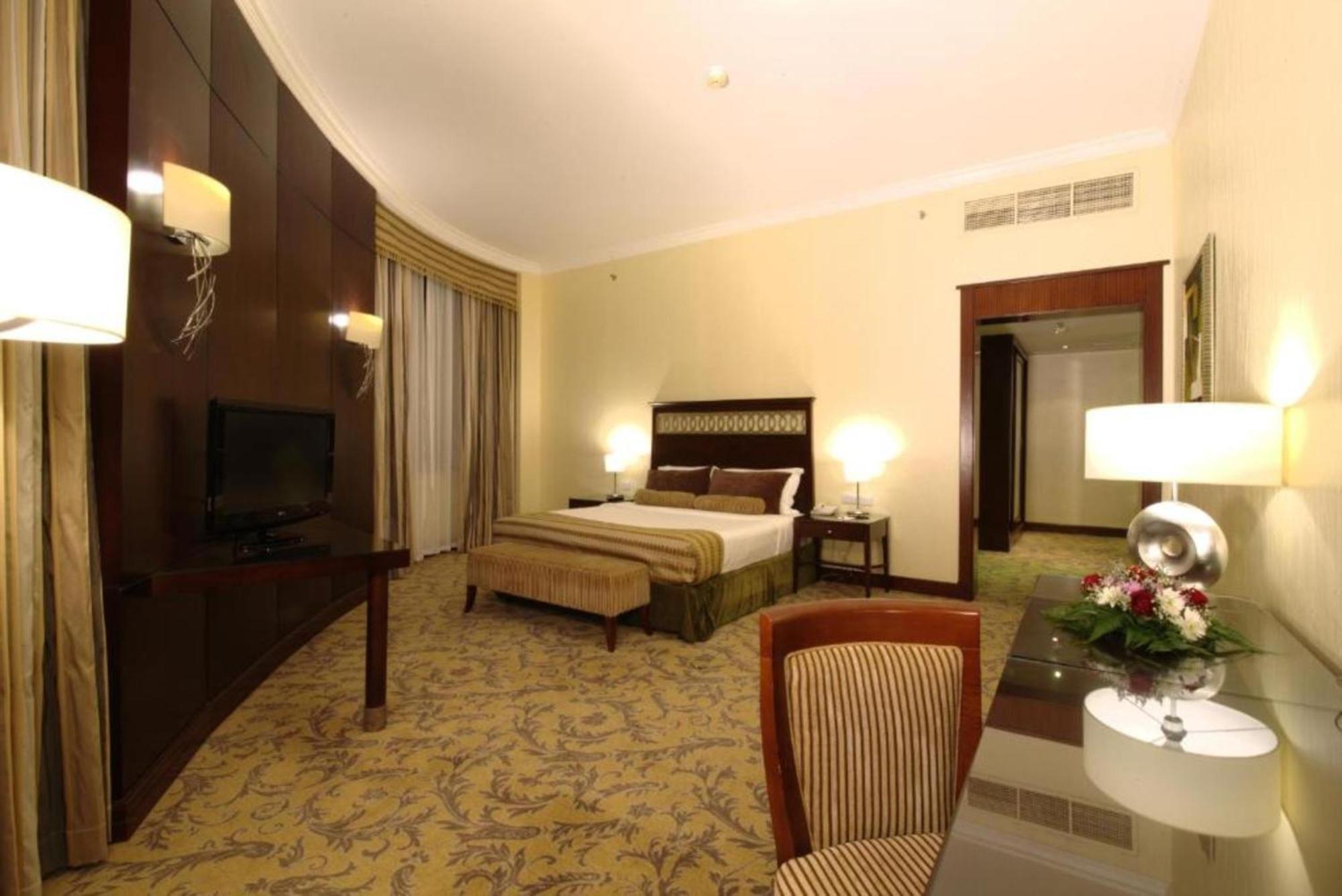 Dancenter Luxe Corniche Hotel Formerly Concorde Hotel Fujaïrah Extérieur photo