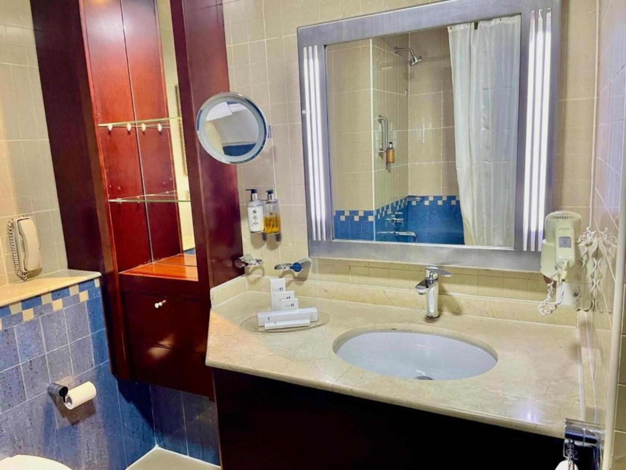 Dancenter Luxe Corniche Hotel Formerly Concorde Hotel Fujaïrah Extérieur photo